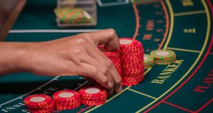 Baccarat Trực Tuyến Tại FB88 – Chơi Live Chuẩn Sòng Bài Thật